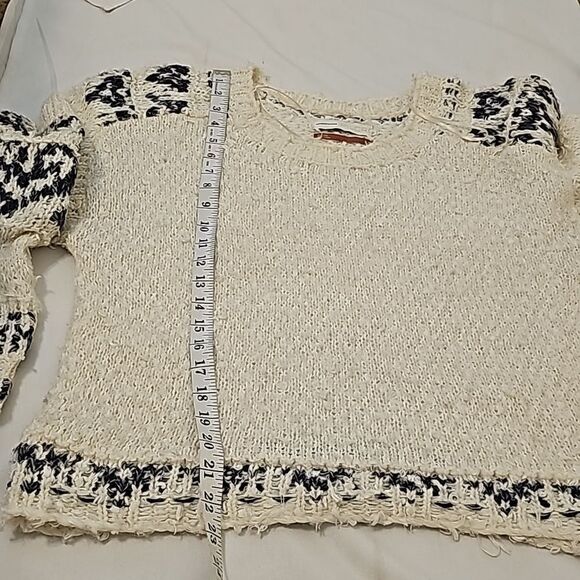 Anthropologie Pilcro Petra feathered Sweater M - Picture 5 of 11